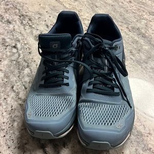 On Running Cloudace size 9 excellent used condition!